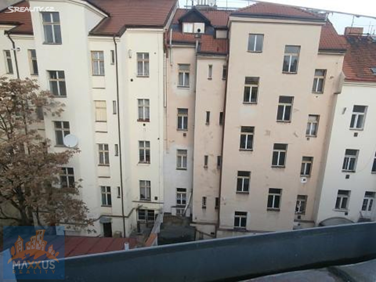 Pronájem bytu 1+kk 28 m², Voroněžská, Praha 10 - Vinohrady