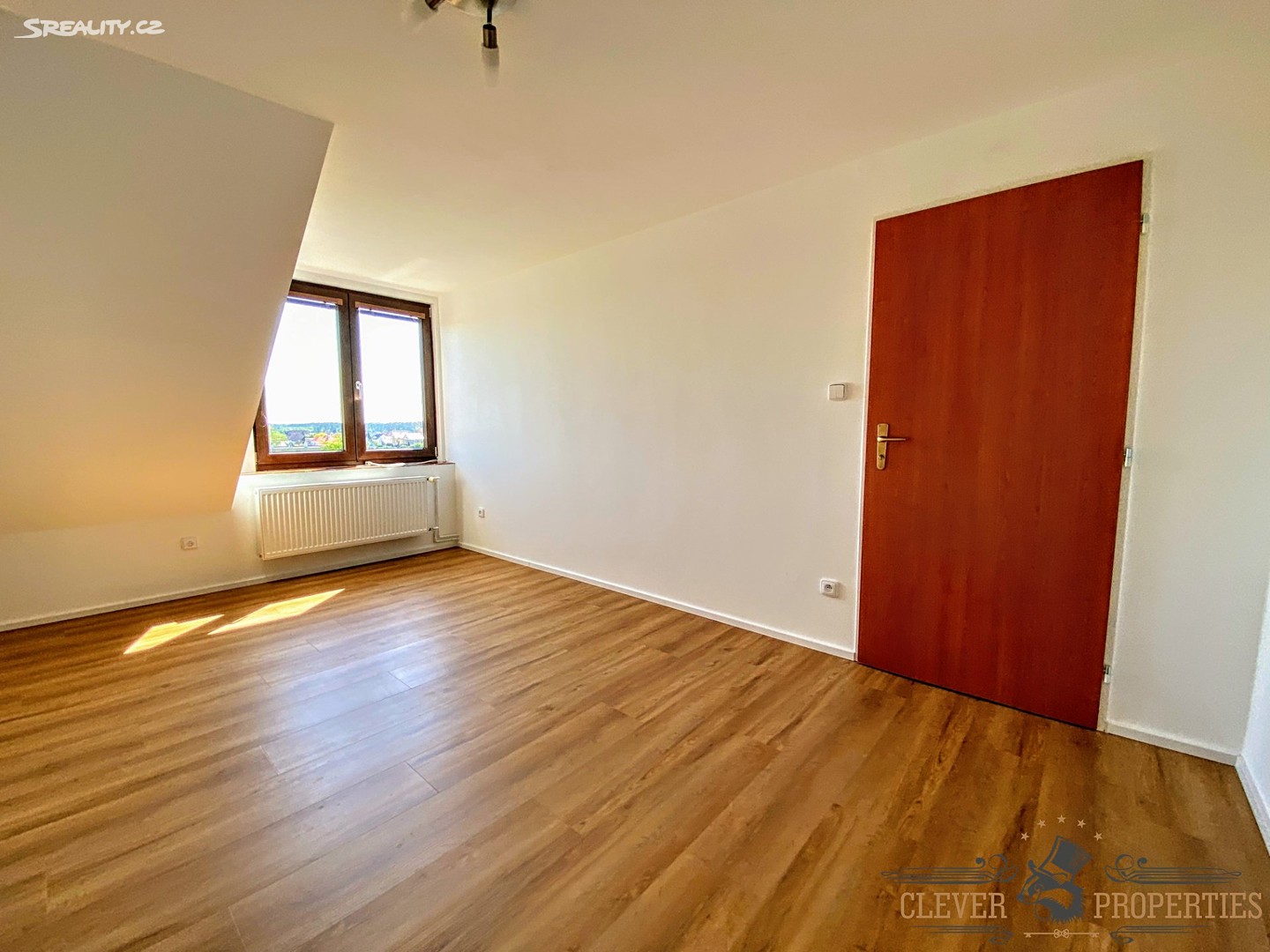 Pronájem bytu 2+1 73 m² (Podkrovní), Smetanova, Opatovice nad Labem