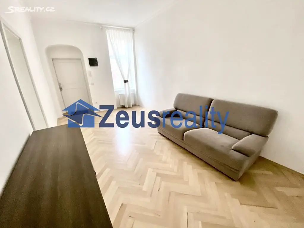 Pronájem bytu 3+1 65 m², Vyšehradská, Praha 2 - Nové Město