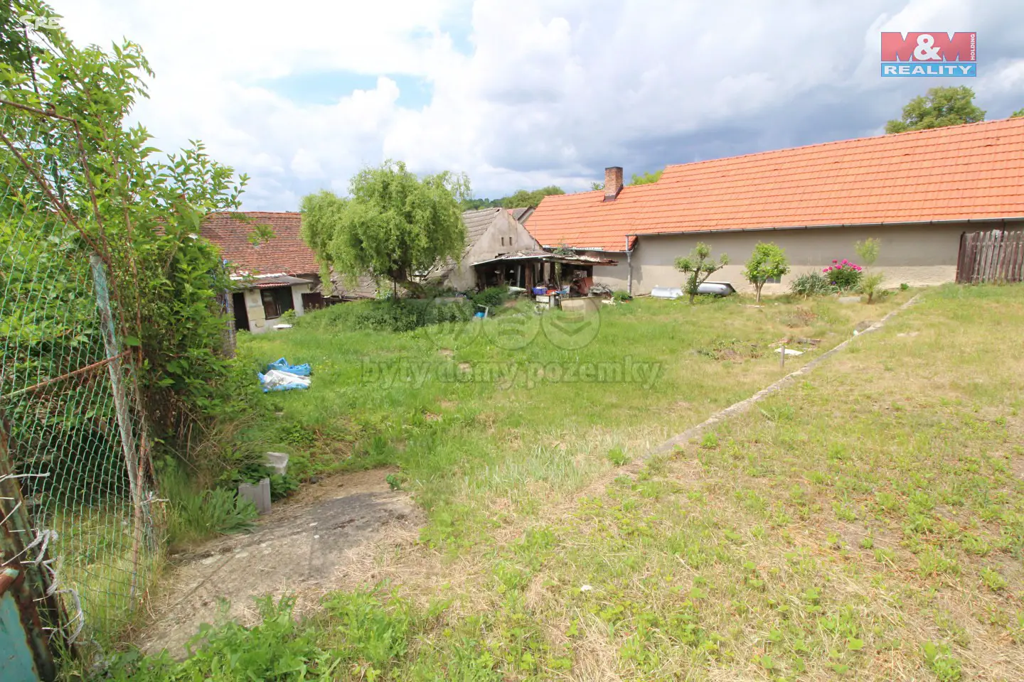 Prodej  rodinného domu 408 m², pozemek 836 m², Buš, okres Praha-západ