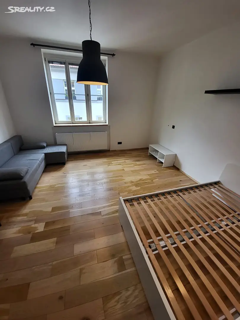 Pronájem bytu 1+kk 33 m², U Plynárny, Praha 4 - Michle