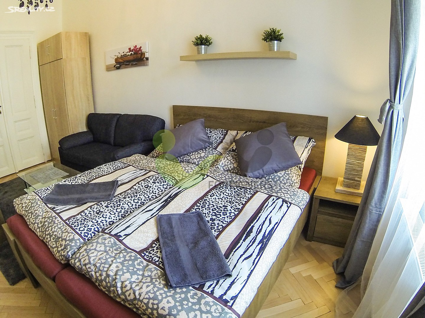 Pronájem bytu 1+1 35 m², Na Slupi, Praha - Praha 2