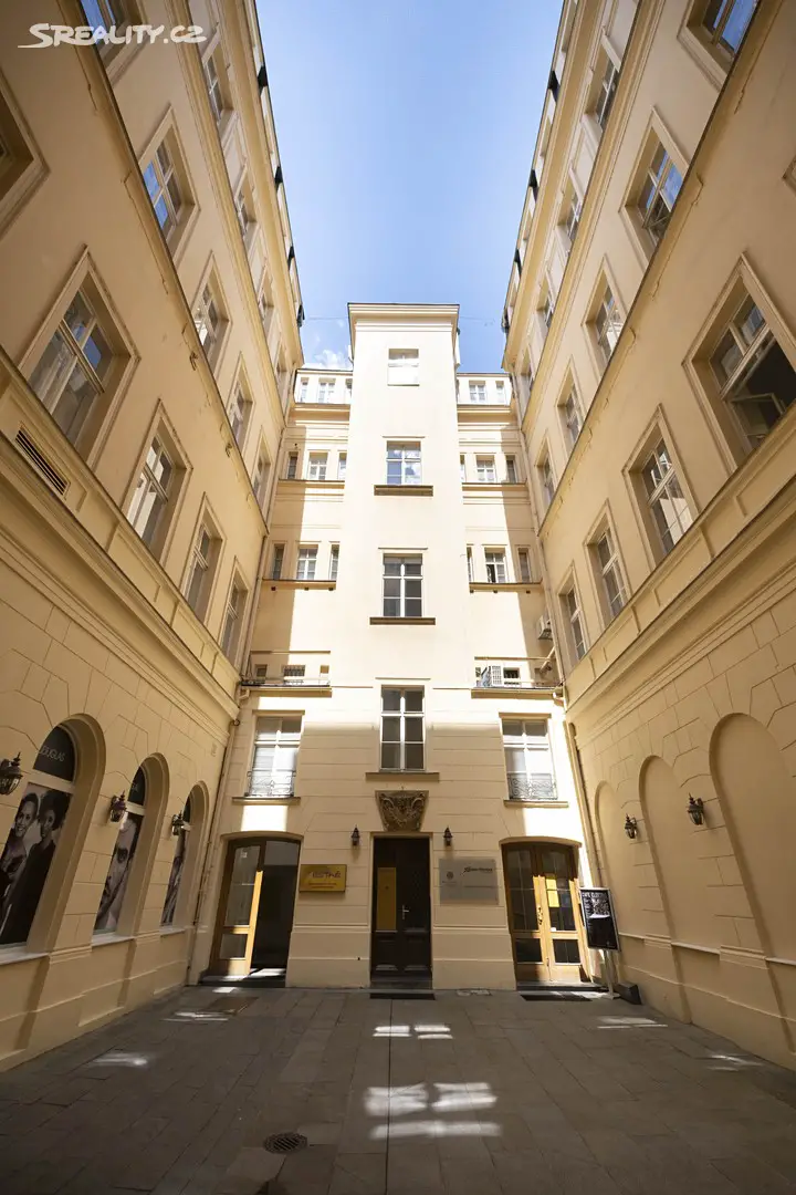 Pronájem bytu 1+kk 28 m², Na Příkopě, Praha 1 - Staré Město