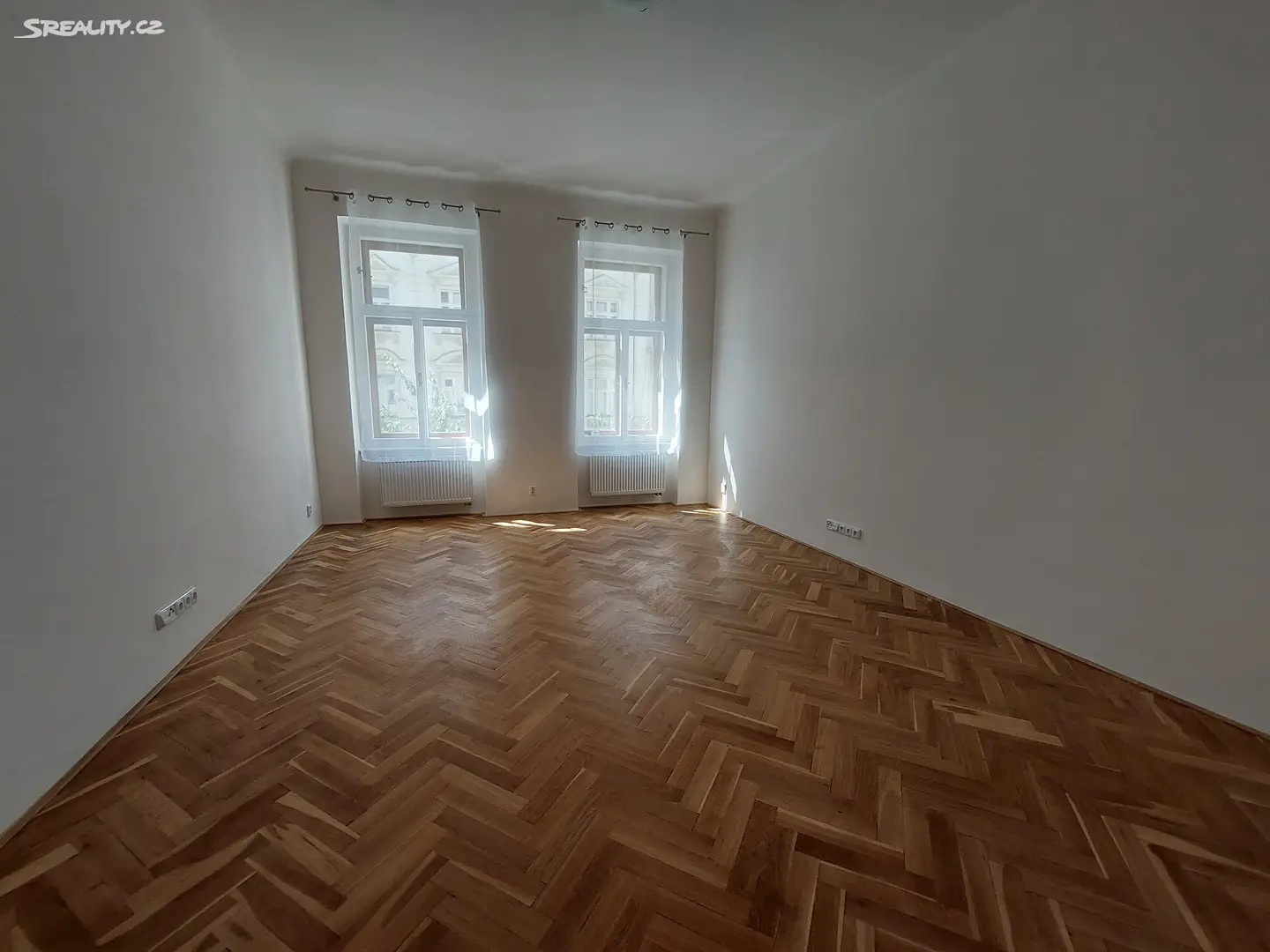 Pronájem bytu 1+kk 38 m², Přemyslovská, Praha 3 - Vinohrady