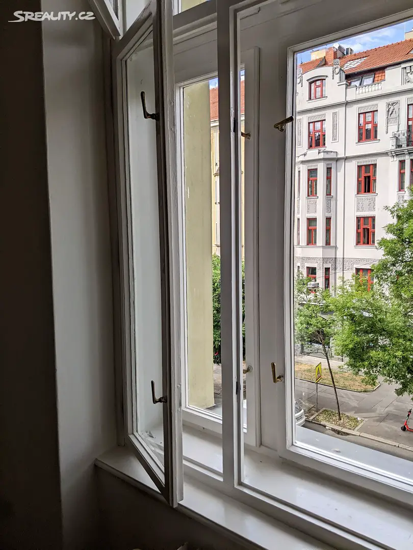 Pronájem bytu 3+1 103 m² (Mezonet), Korunovační, Praha 7 - Bubeneč