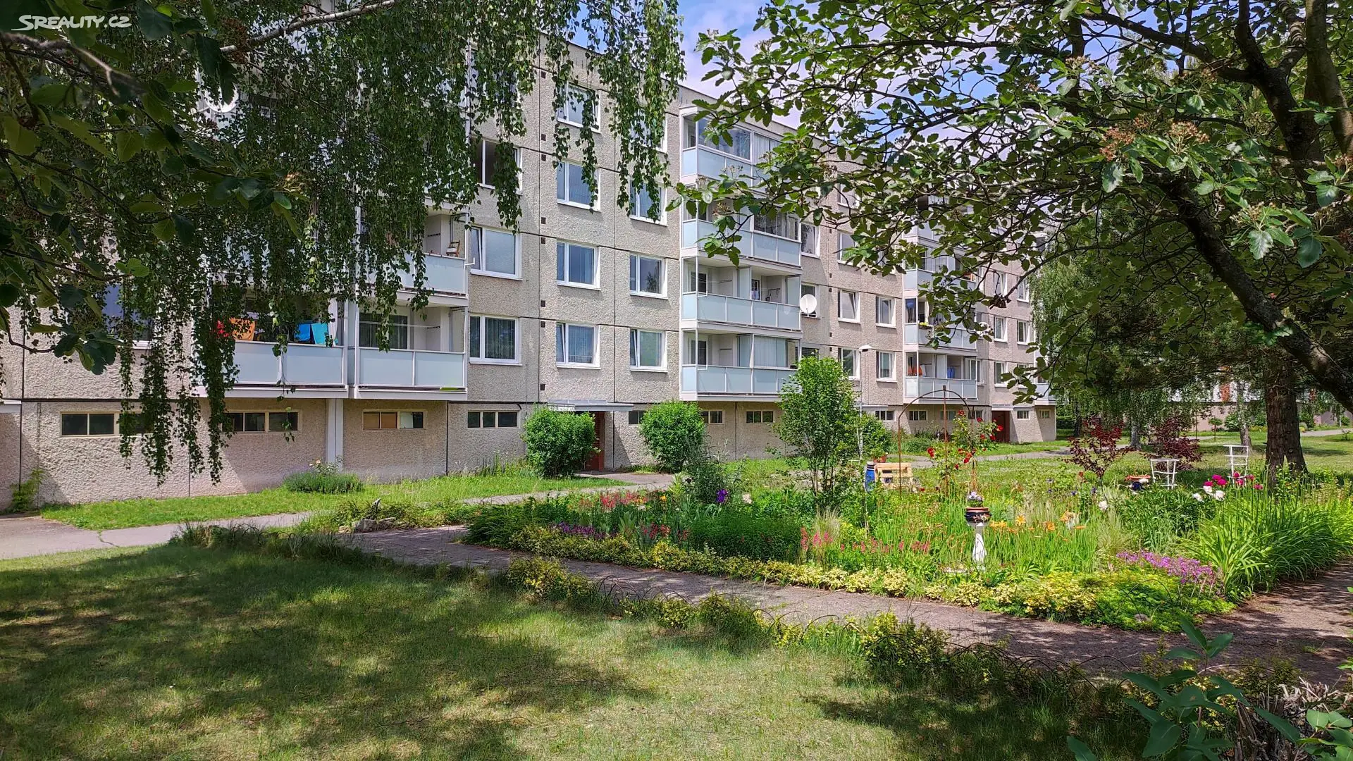 Pronájem bytu 1+1 35 m², Sezemická, Hradec Králové - Moravské Předměstí