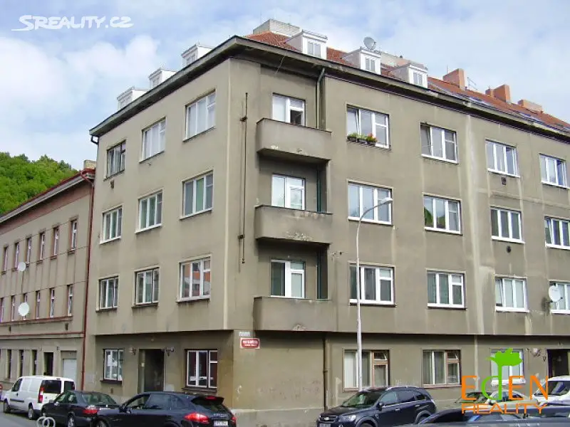 Pronájem bytu 1+kk 20 m², Pod Brentovou, Praha 5 - Smíchov