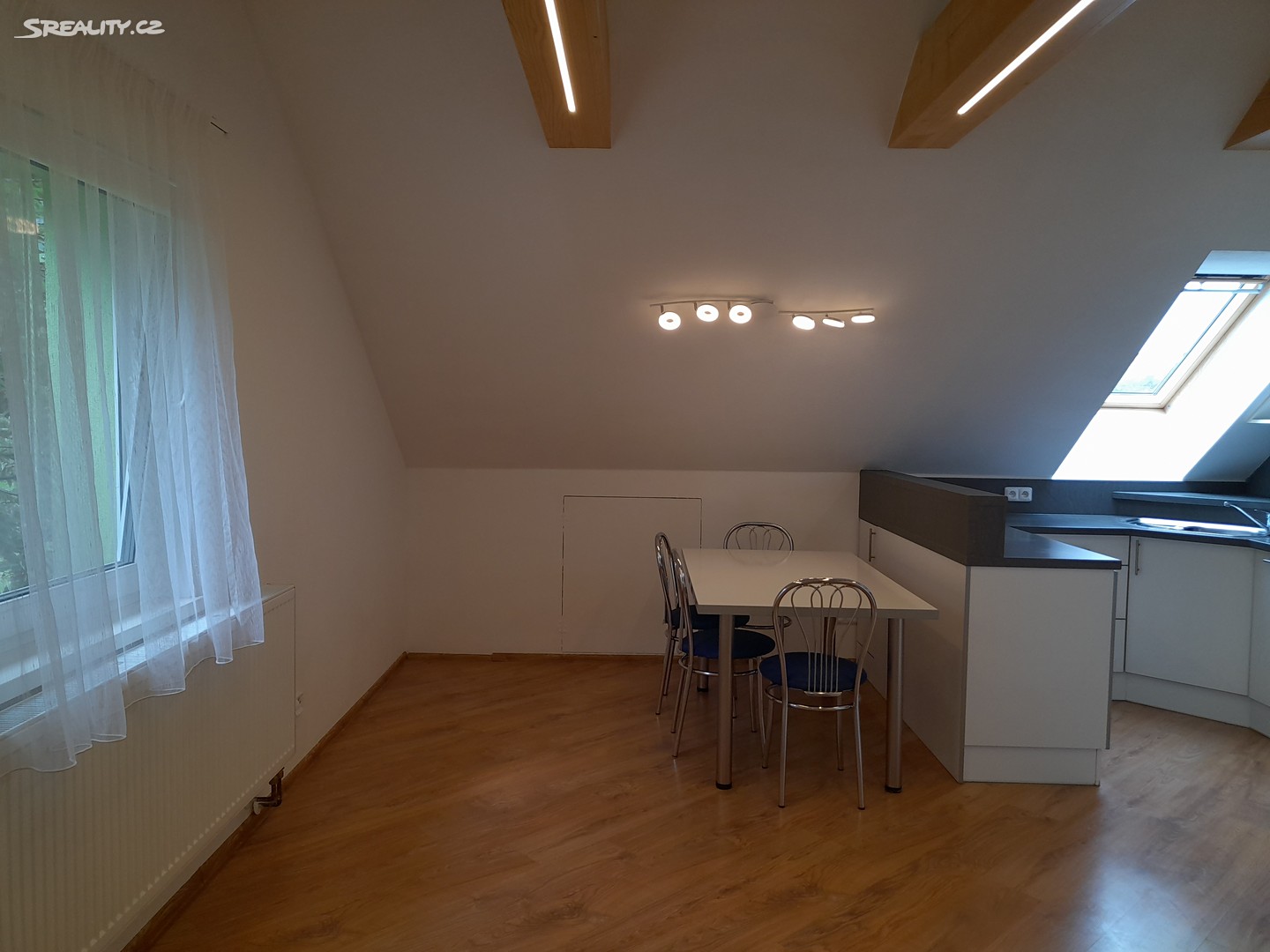 Pronájem bytu 3+kk 70 m² (Podkrovní), Kikrleho, Brno - Slatina