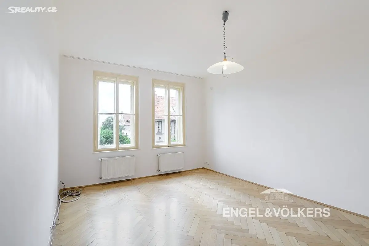 Pronájem  vily 207 m², pozemek 1 356 m², Klidná, Praha - Střešovice