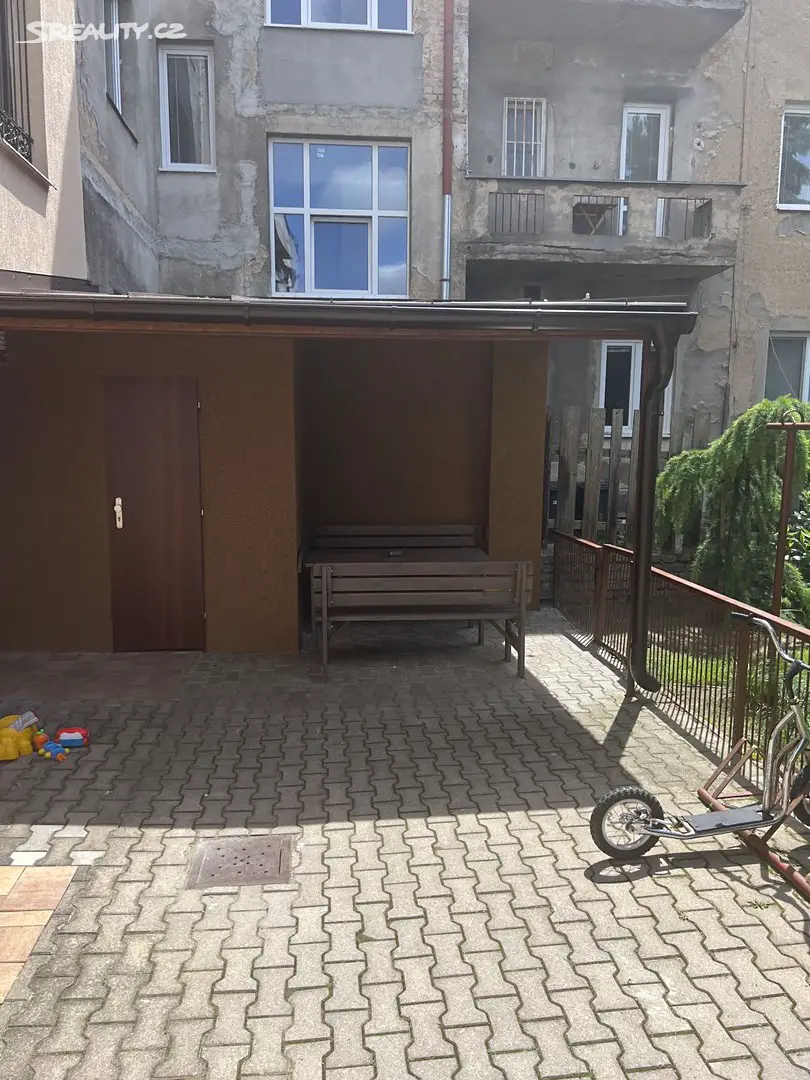 Prodej bytu 2+1 64 m², Češkova, Pardubice - Zelené Předměstí