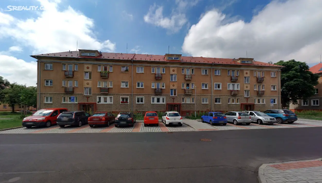 Prodej bytu 2+1 68 m², Májová, Ostrov