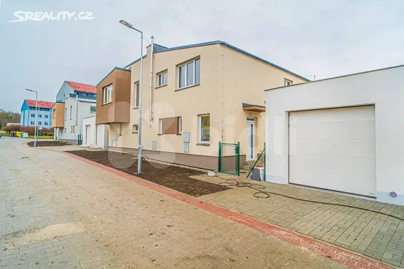 Prodej  rodinného domu 137 m², pozemek 317 m², Milovice - Benátecká Vrutice, okres Nymburk