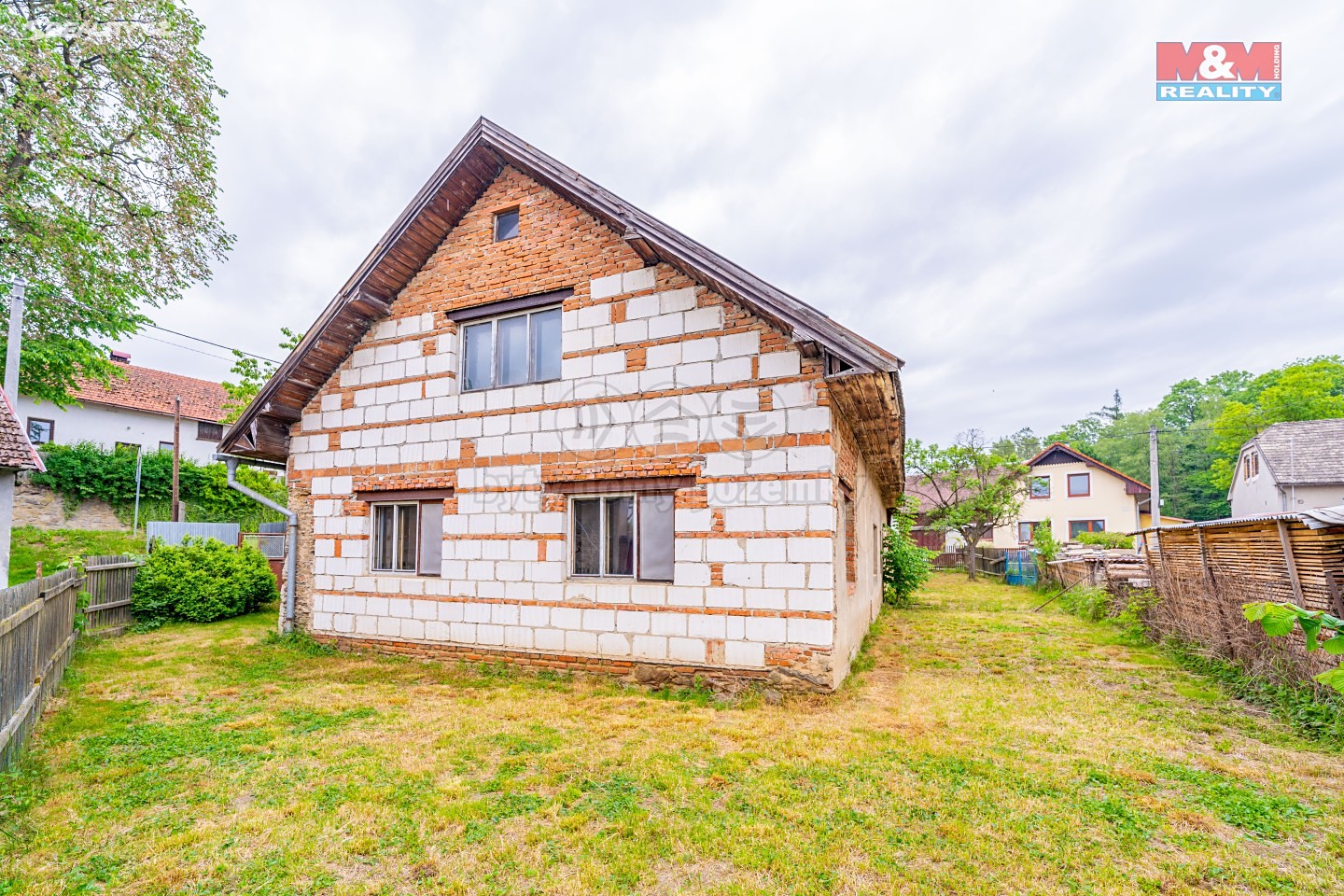 Prodej  rodinného domu 528 m², pozemek 528 m², Polná - Hrbov, okres Jihlava