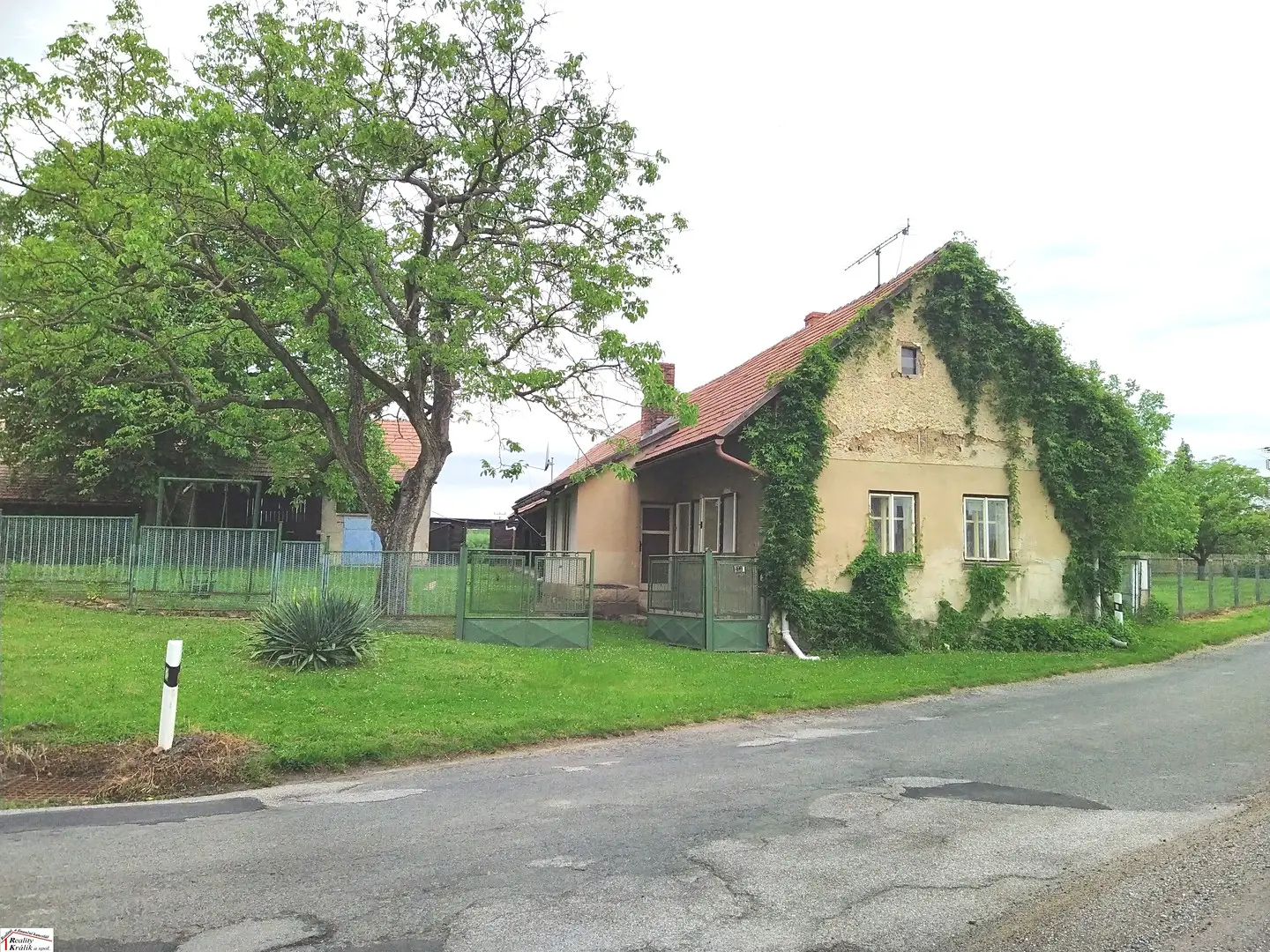 Prodej  zemědělské usedlosti 230 m², pozemek 2 446 m², Údrnice - Bílsko, okres Jičín