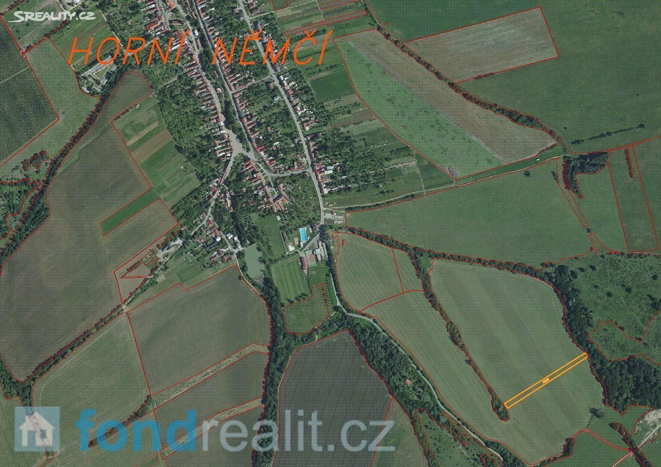 Prodej  pozemku 3 489 m², Horní Němčí, okres Uherské Hradiště