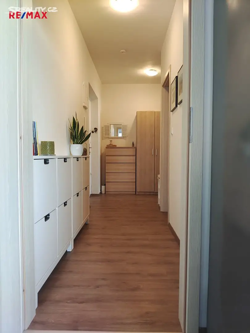 Pronájem bytu 2+kk 60 m², Kytínská, Praha 10 - Hostivař