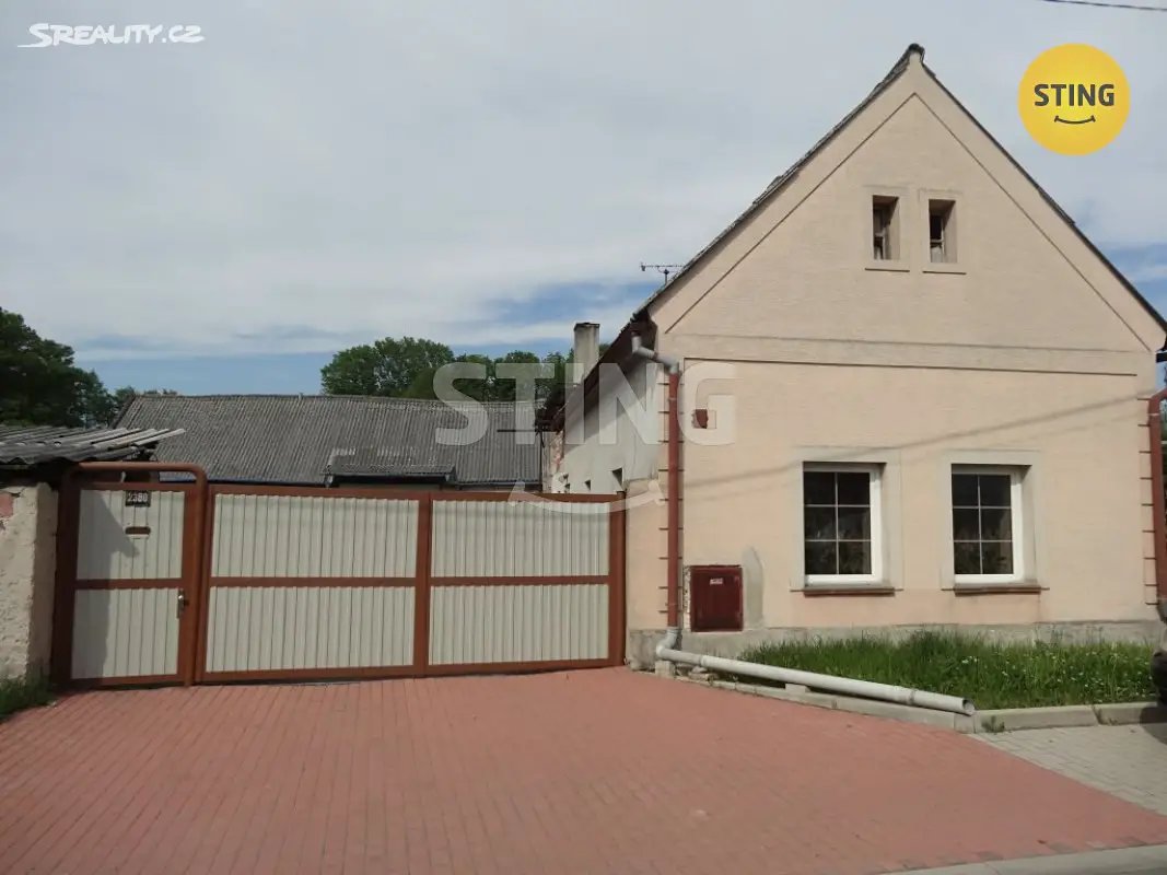 Prodej  rodinného domu 223 m², pozemek 2 988 m², Stará, Mělník