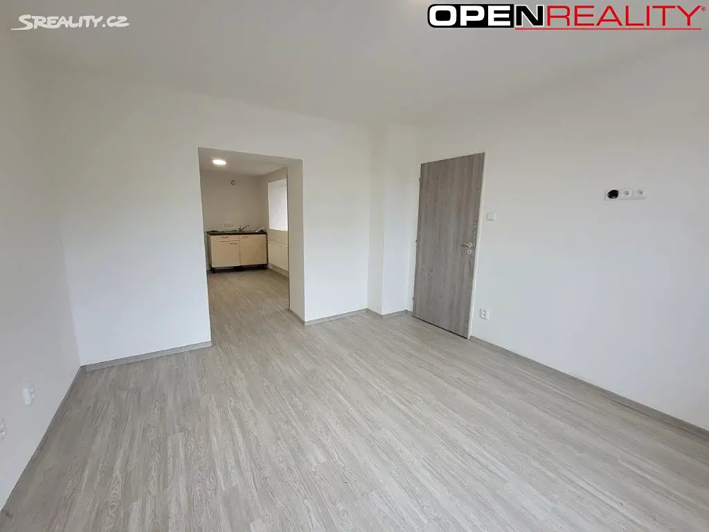 Prodej  rodinného domu 200 m², pozemek 827 m², Vlčnov, okres Uherské Hradiště