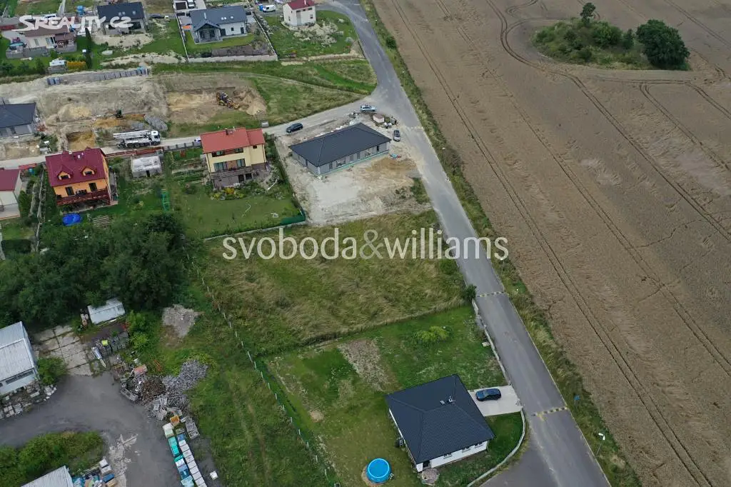 Prodej  stavebního pozemku 800 m², Slaný - Netovice, okres Kladno