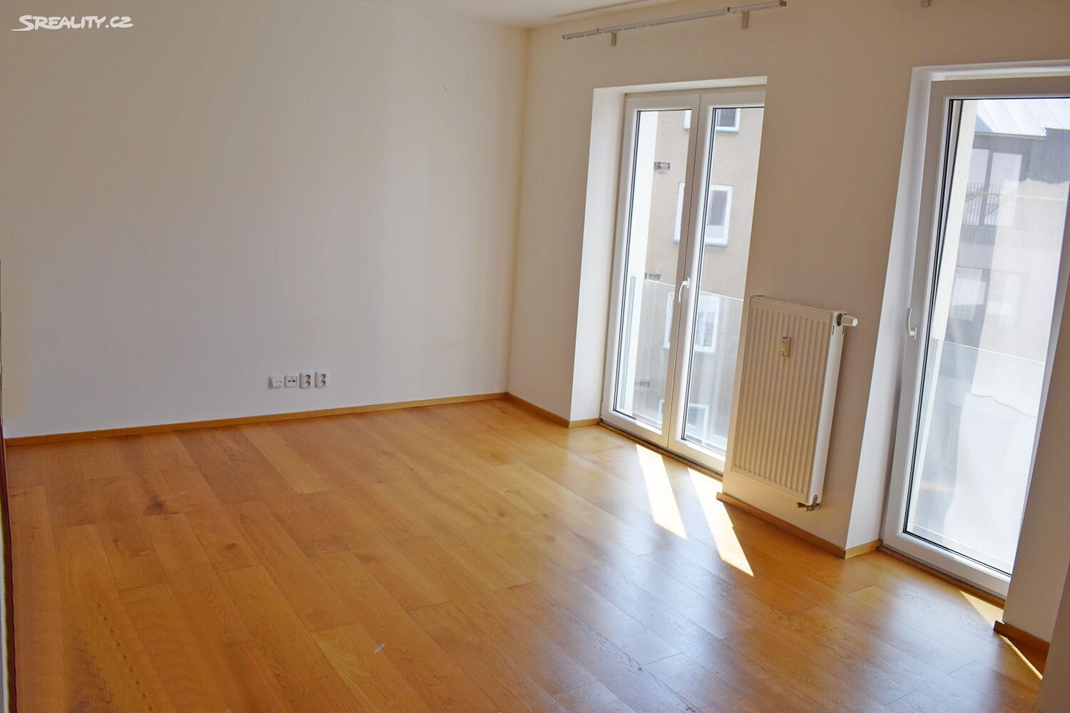 Pronájem bytu 1+kk 32 m², Ve vrchu, Praha 8 - Libeň