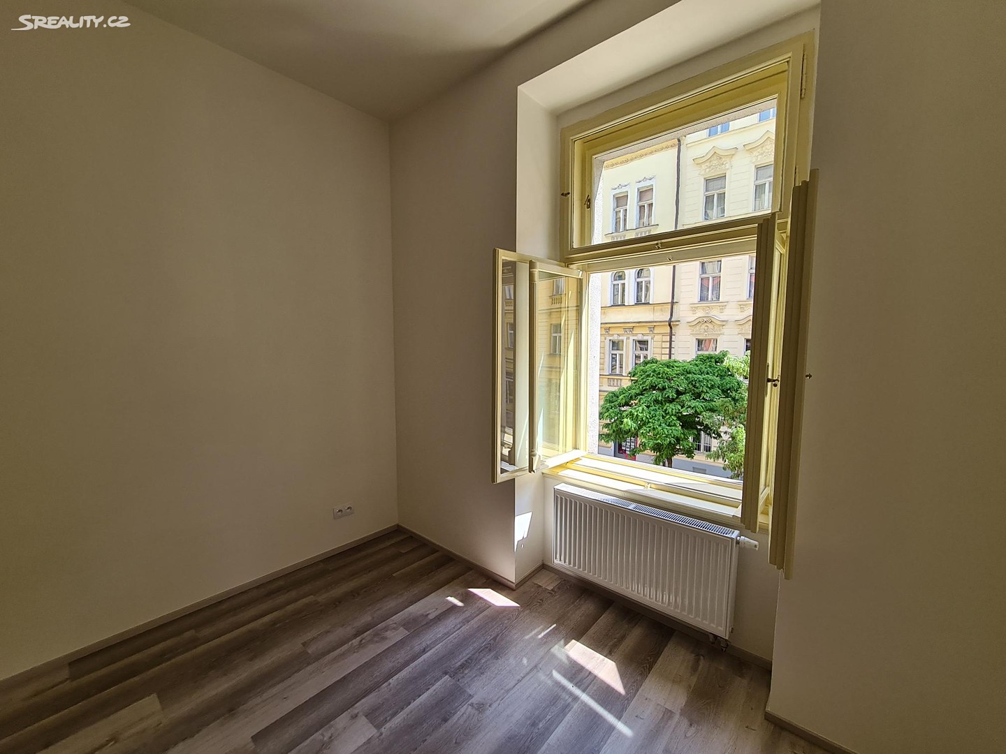 Pronájem bytu 1+1 44 m², Sázavská, Praha 2 - Vinohrady