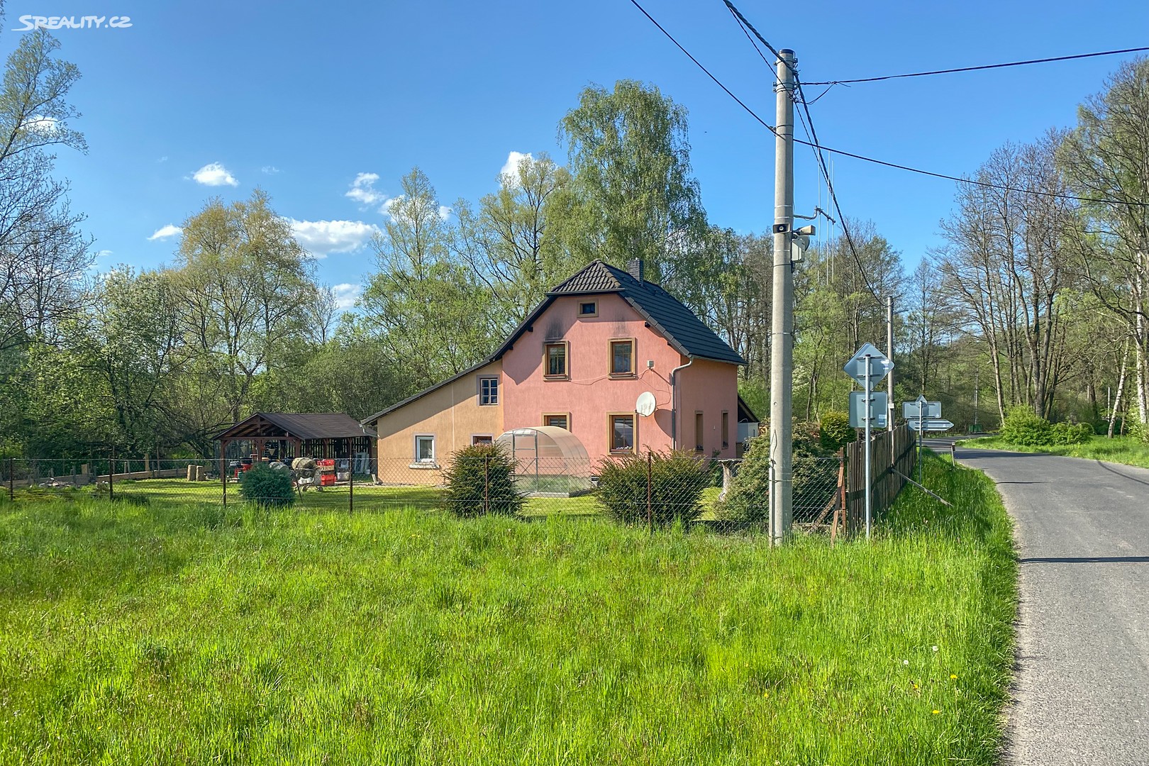 Prodej  stavebního pozemku 1 531 m², Česká Kamenice - Kerhartice, okres Děčín