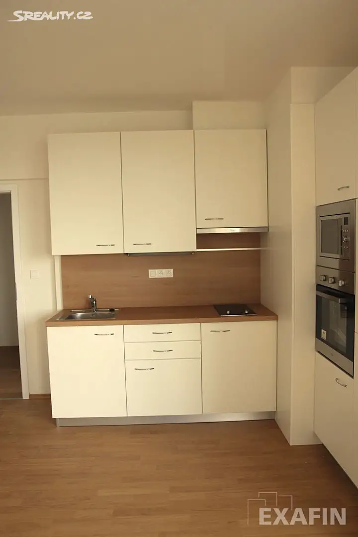Pronájem bytu 1+kk 34 m², Kytínská, Praha 10 - Hostivař