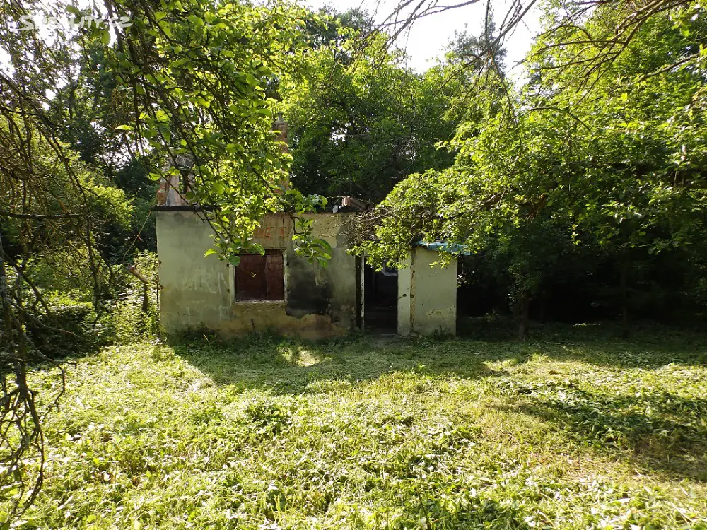 Prodej  chaty 18 m², pozemek 3 687 m², Kostelec nad Černými lesy, okres Praha-východ