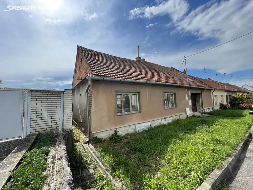 Prodej  rodinného domu 494 m², pozemek 690 m², Nížkovice, okres Vyškov