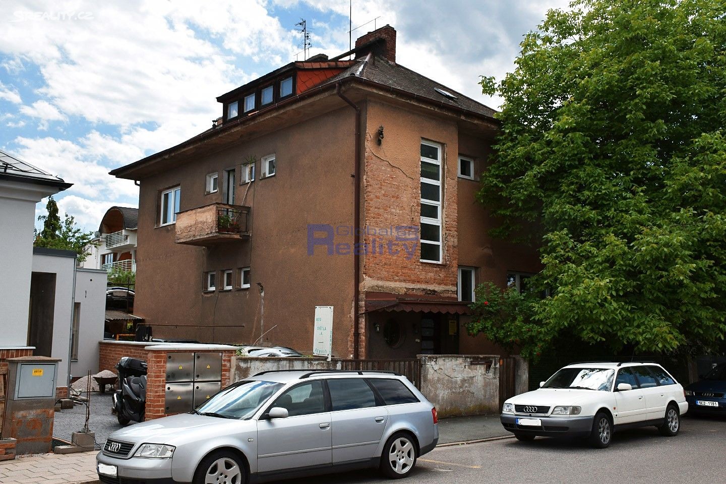 Prodej  vily 340 m², pozemek 366 m², Karla Čapka, Hradec Králové - Pražské Předměstí