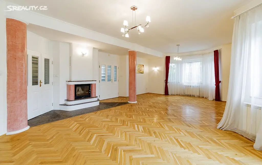 Pronájem  vily 470 m², pozemek 1 400 m², Říčanská, Průhonice