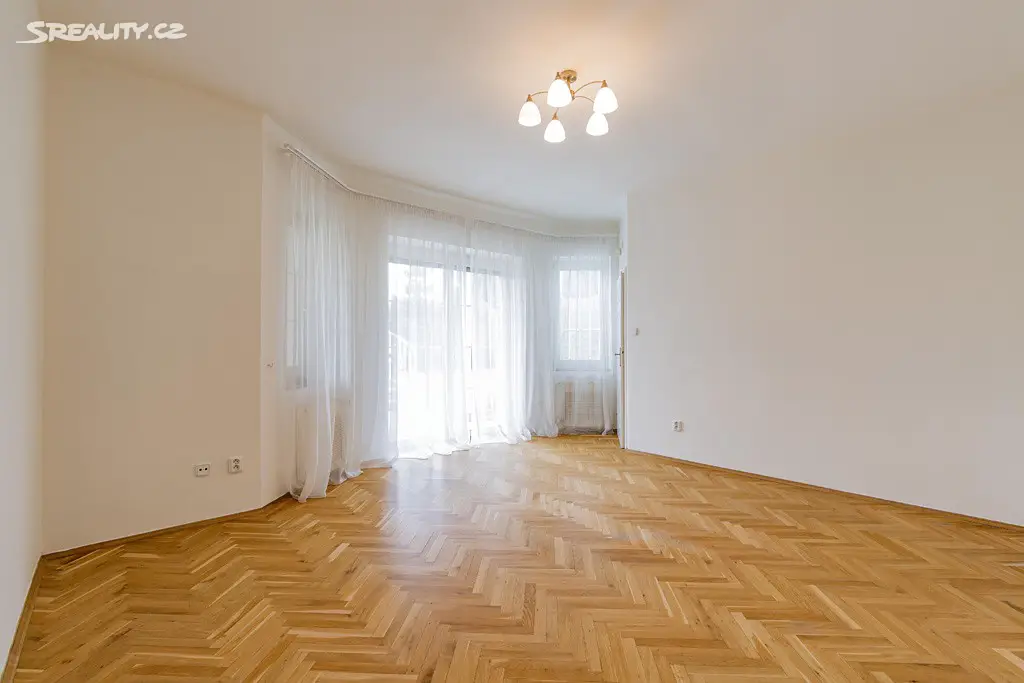 Pronájem  vily 470 m², pozemek 1 400 m², Říčanská, Průhonice