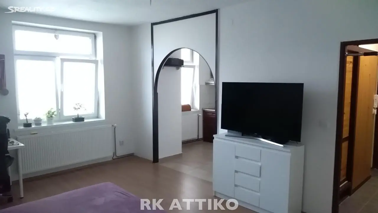 Pronájem bytu 1+1 37 m², Olomoucká, Brno - Černovice