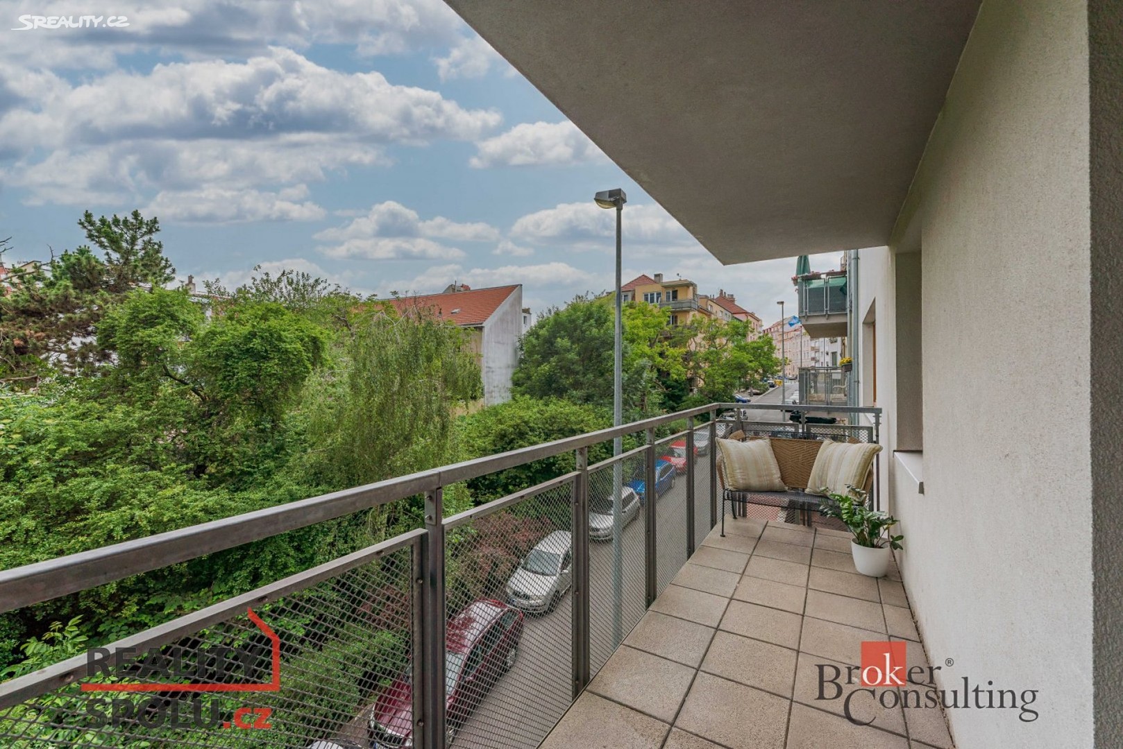 Prodej bytu 1+kk 53 m², V zahradách, Praha 8 - Libeň