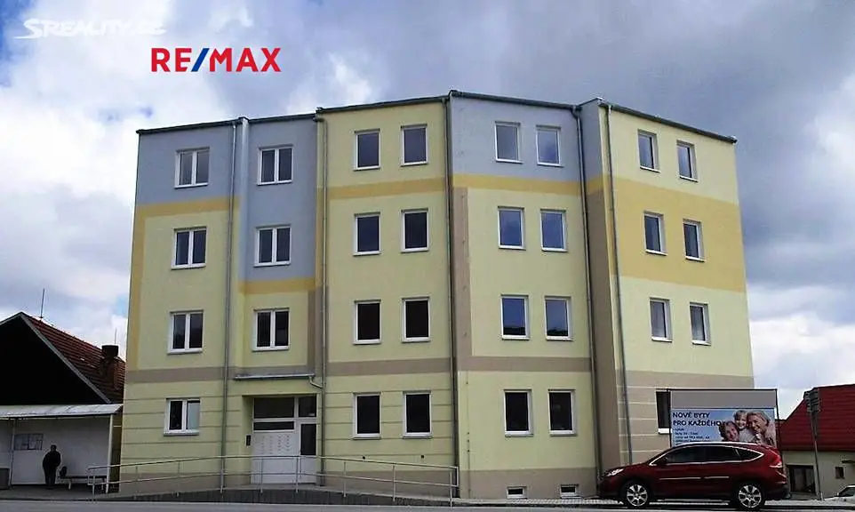 Prodej bytu 1+kk 33 m², náměstí Šimona Lomnického, Ševětín
