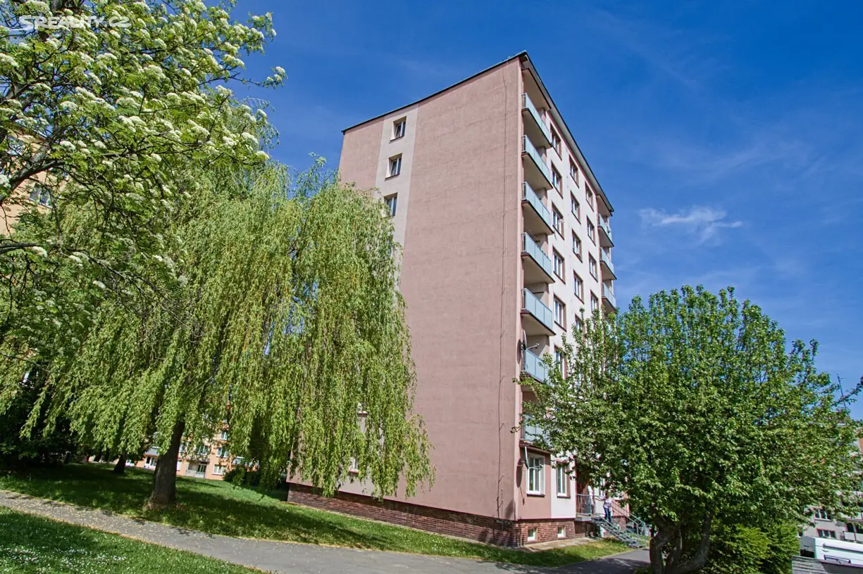 Prodej bytu 2+1 52 m², Lesní, Cheb