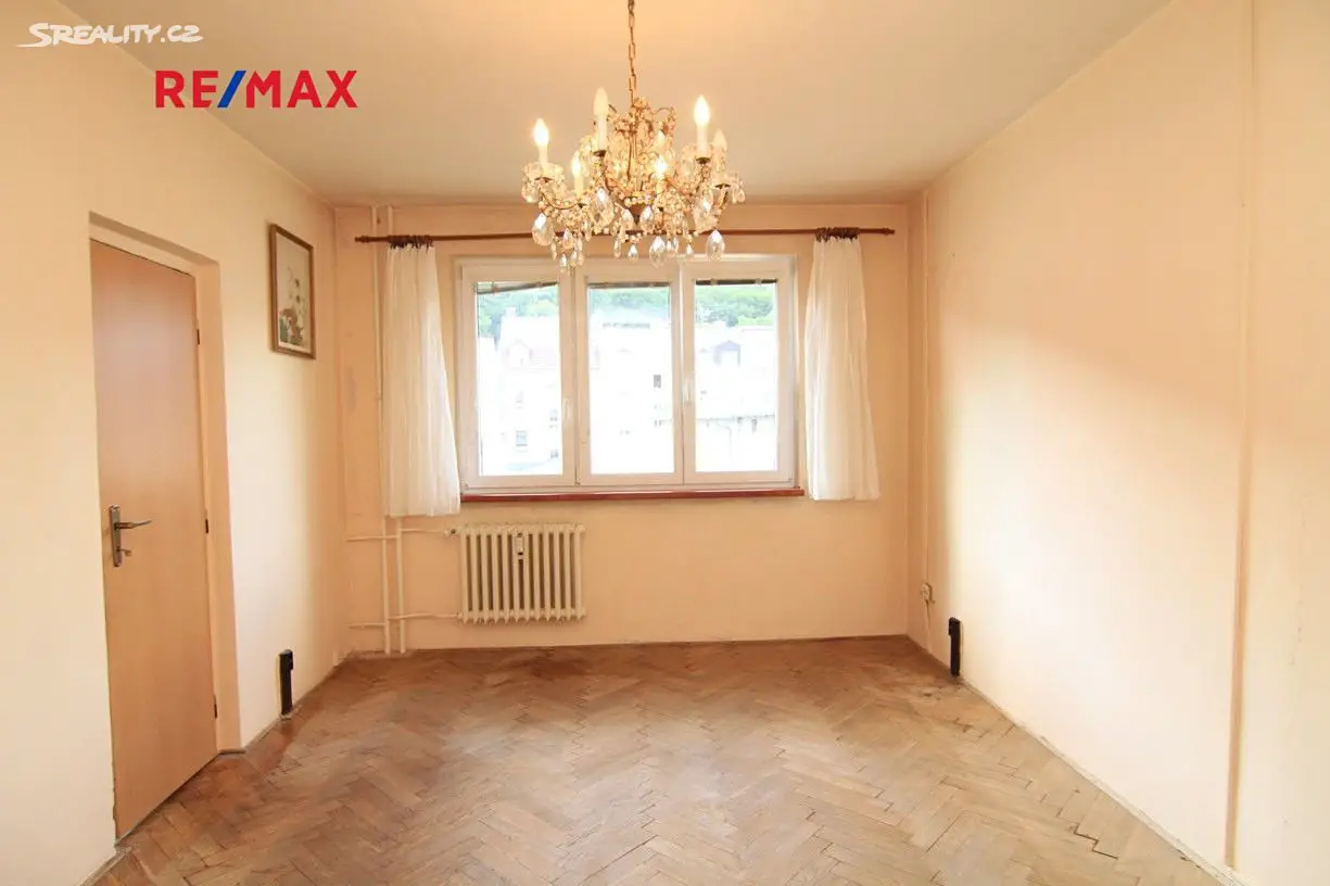 Prodej bytu 2+1 54 m², Krymská, Karlovy Vary