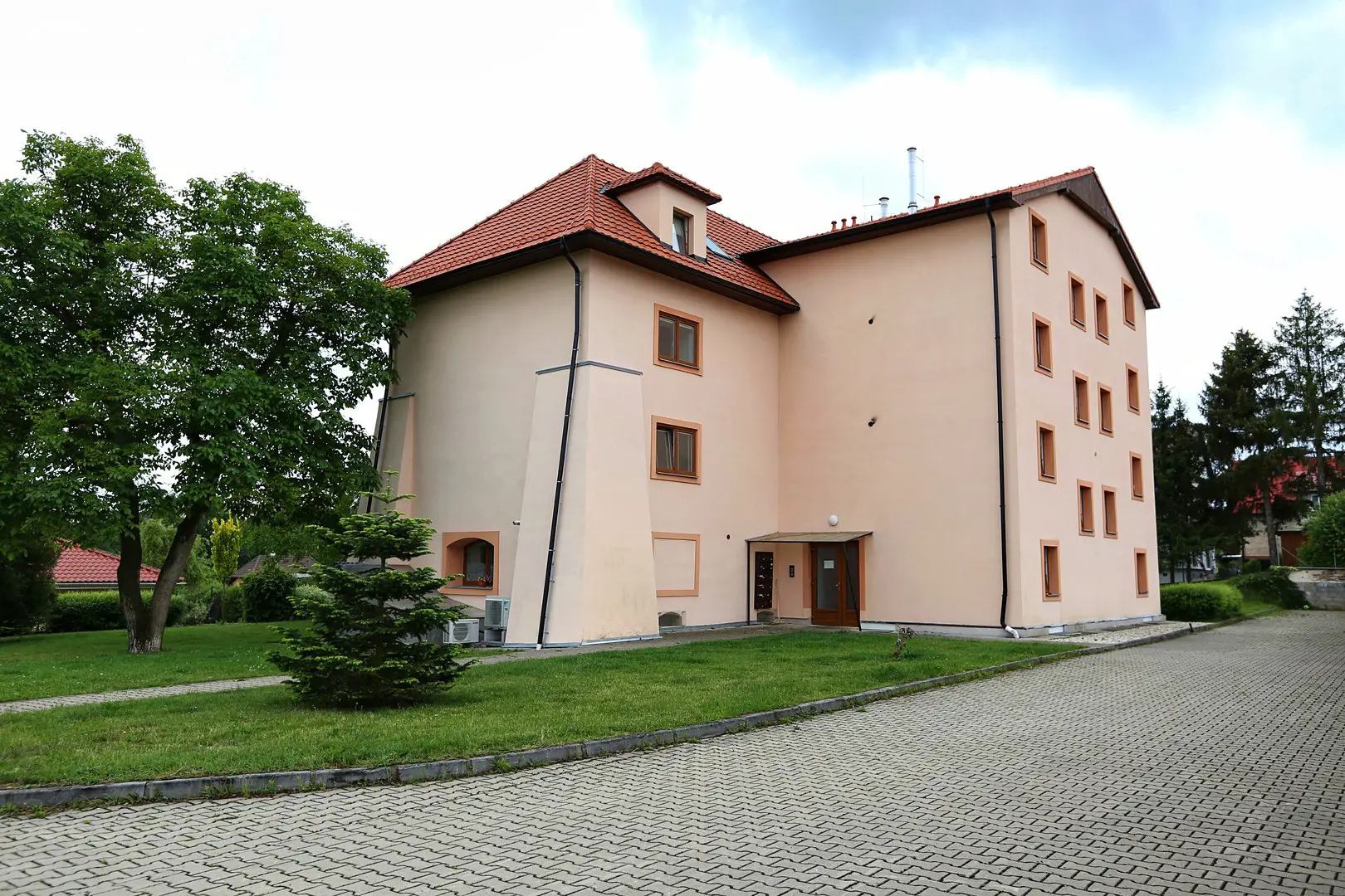 Prodej bytu 3+kk 83 m², Mníšek pod Brdy, okres Praha-západ