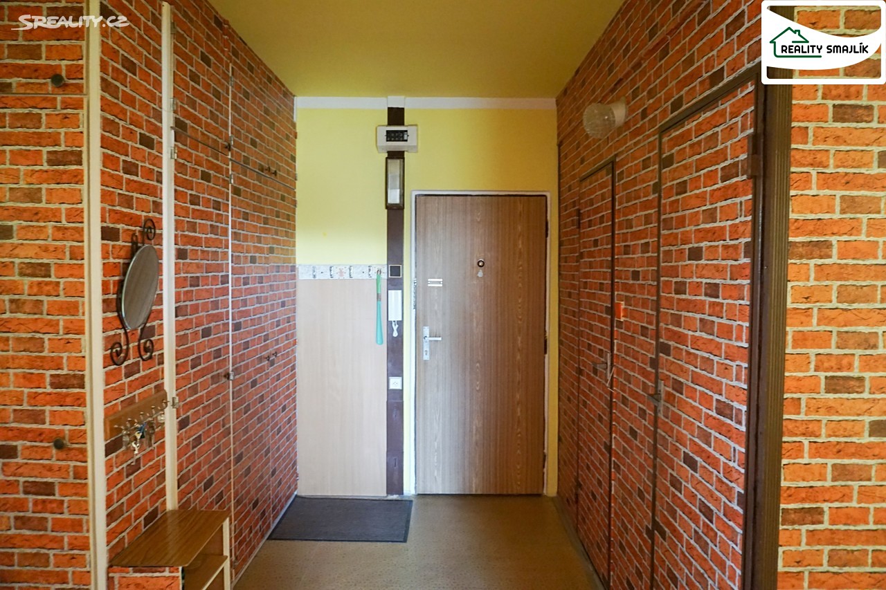 Prodej bytu 4+1 75 m², Dobrovského, Aš