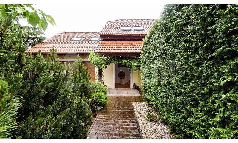 Prodej  rodinného domu 301 m², pozemek 1 084 m², Rorýsová, Jesenice - Zdiměřice