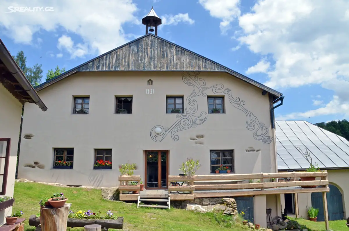 Prodej  rodinného domu 800 m², pozemek 6 000 m², Kašperské Hory - Dolní Dvorce, okres Klatovy