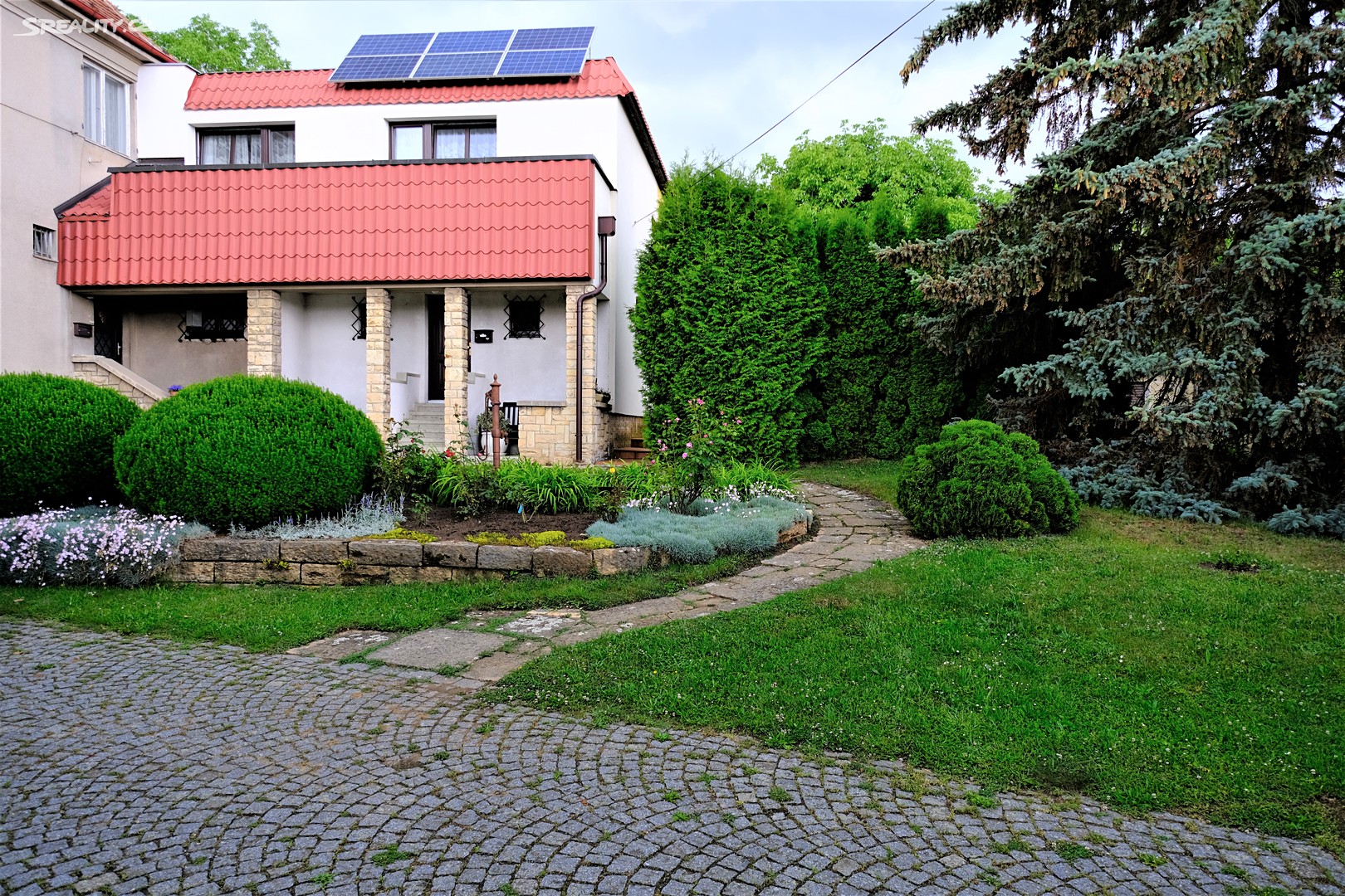 Prodej  rodinného domu 228 m², pozemek 1 196 m², Čsl. armády, Klecany