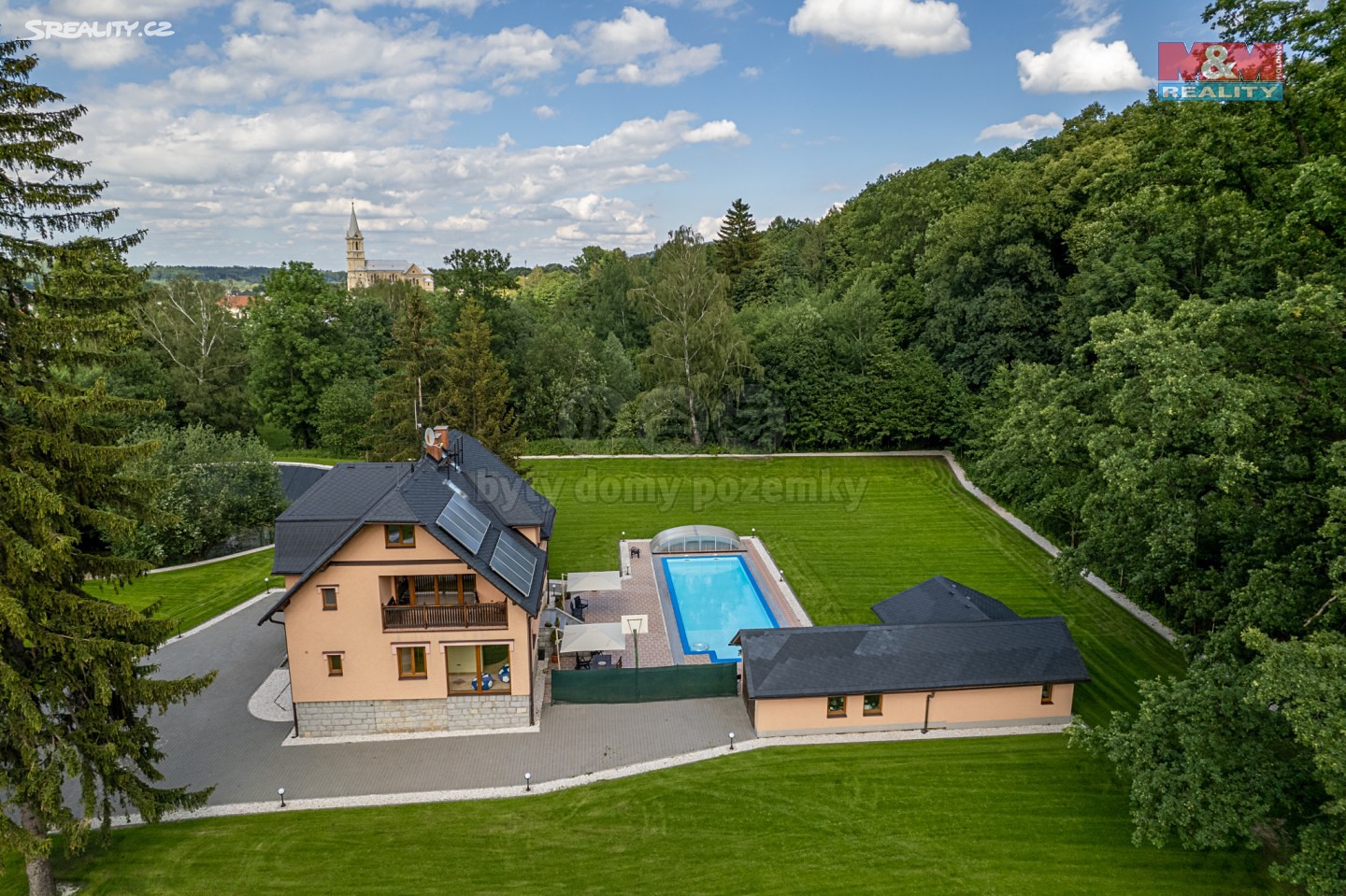 Prodej  rodinného domu 250 m², pozemek 8 111 m², Hlavní, Mikulovice