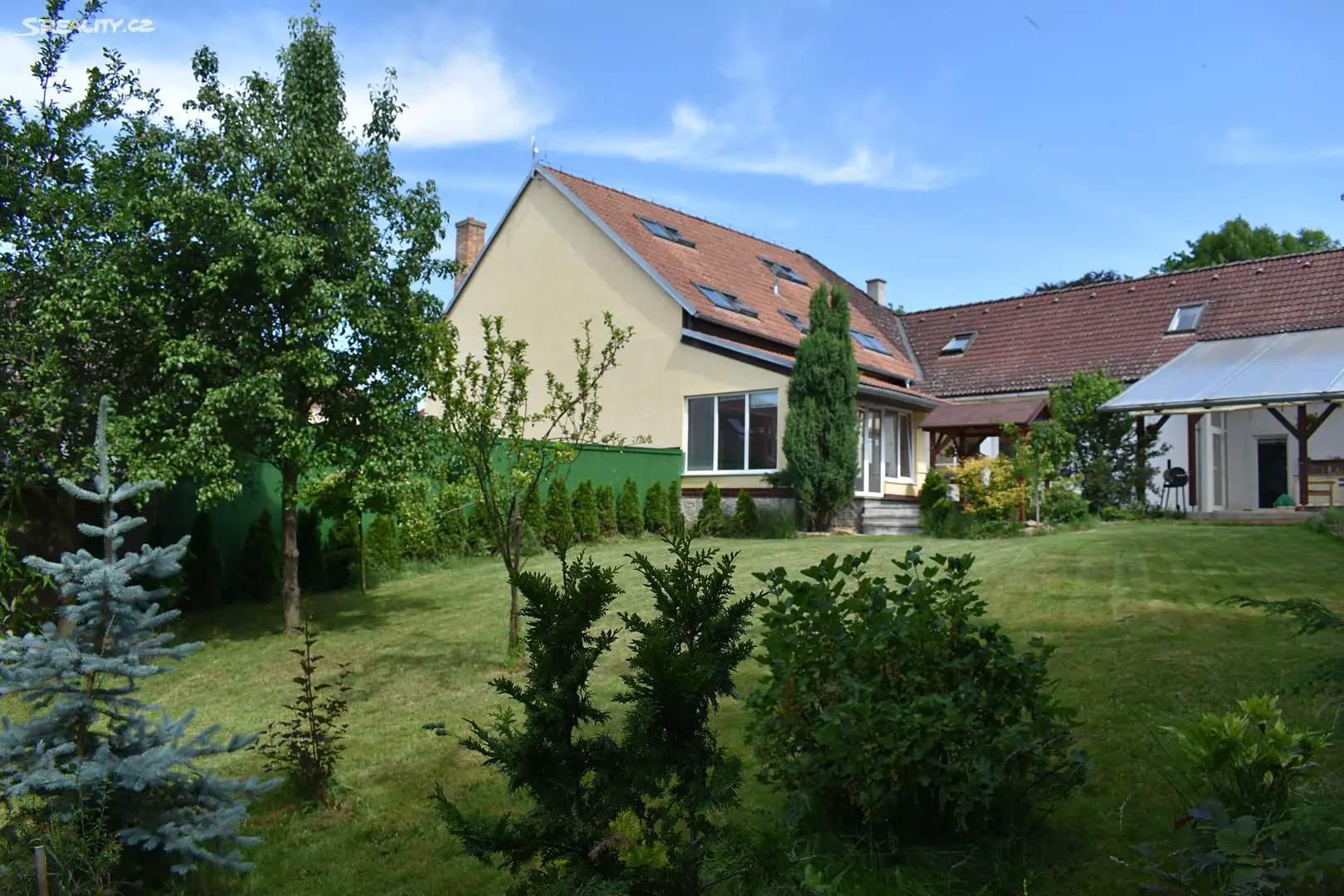 Prodej  rodinného domu 540 m², pozemek 1 615 m², Moravské Budějovice - Jackov, okres Třebíč