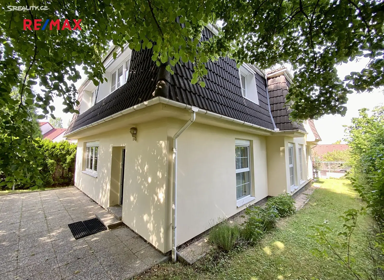 Prodej  rodinného domu 446 m², pozemek 254 m², Podohradská, Praha 5 - Stodůlky