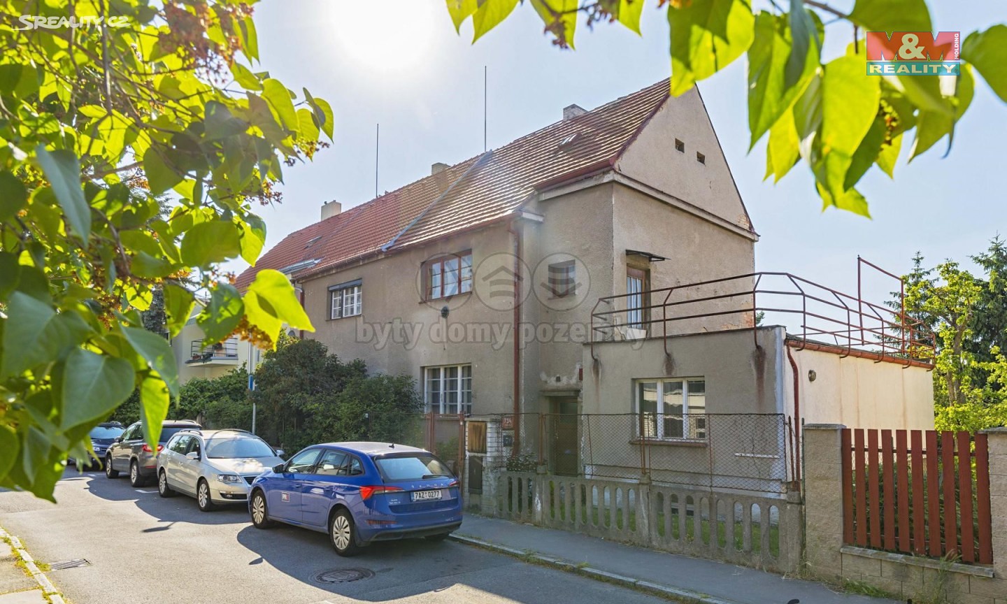 Prodej  rodinného domu 301 m², pozemek 415 m², Jihovýchodní III, Praha 4 - Záběhlice