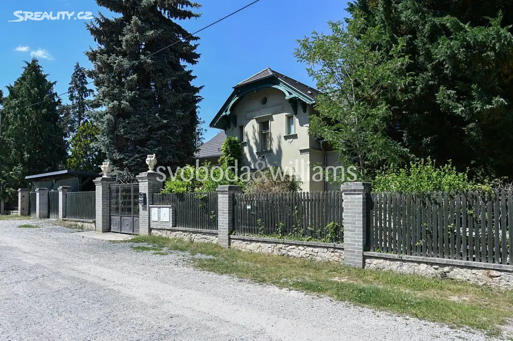 Prodej  rodinného domu 362 m², pozemek 1 225 m², Sochorova, Řevnice