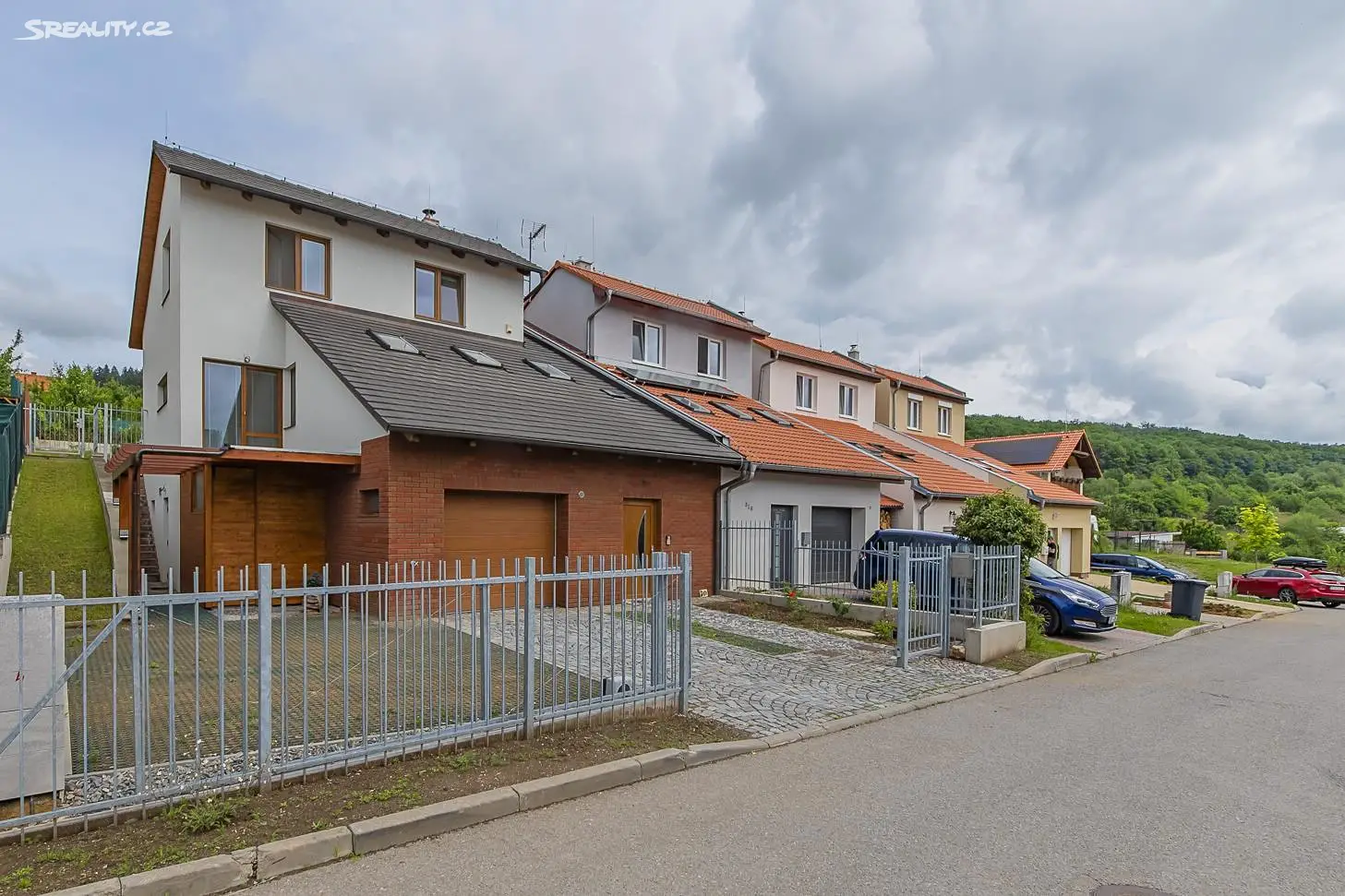 Prodej  vícegeneračního domu 227 m², pozemek 594 m², Kanice, okres Brno-venkov