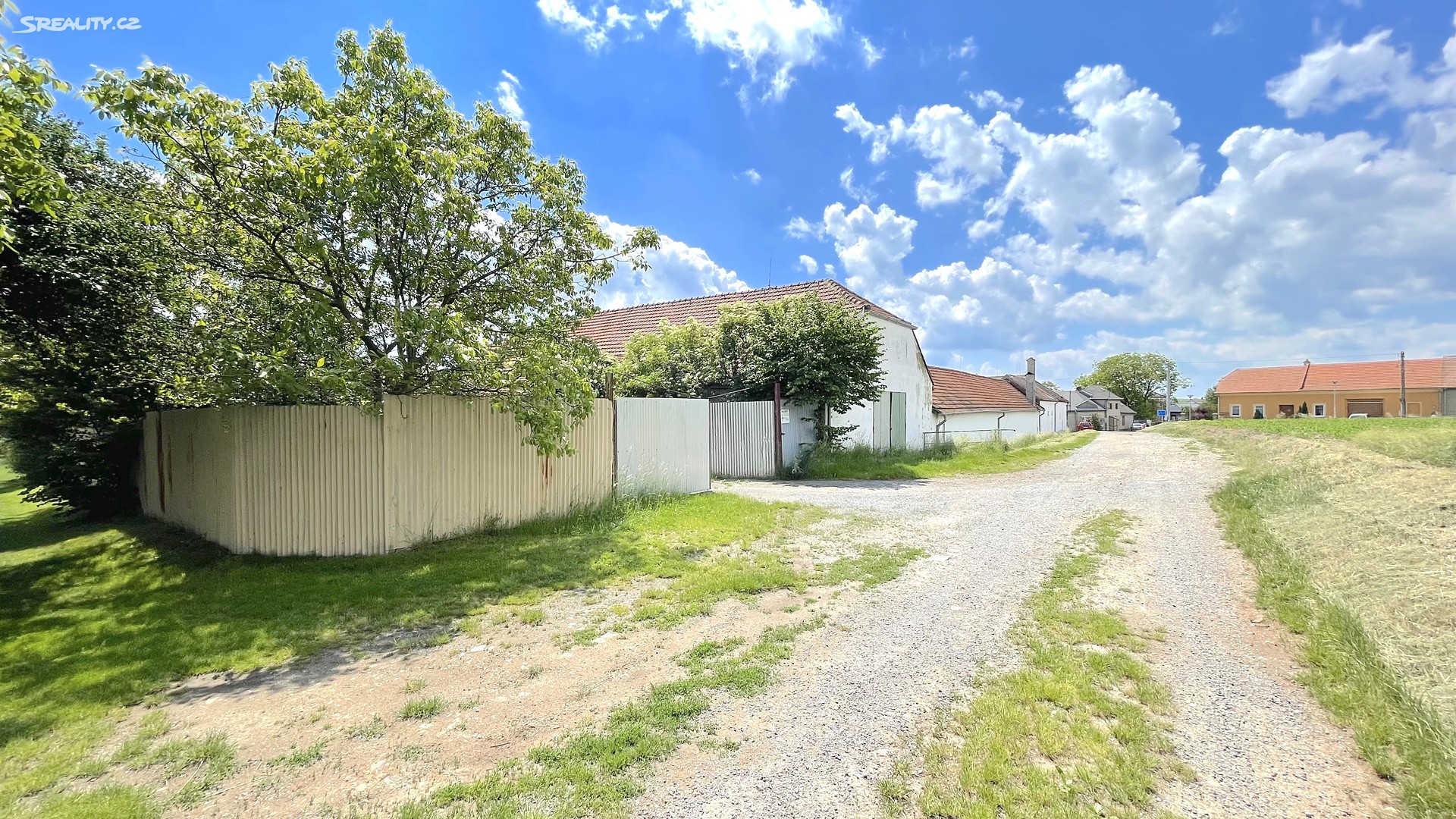 Prodej  zemědělské usedlosti 796 m², pozemek 2 783 m², Hlubočany, okres Vyškov