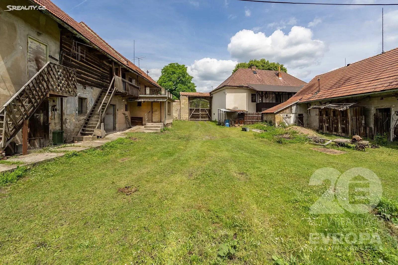 Prodej  zemědělské usedlosti 230 m², pozemek 4 992 m², Sudoměř, okres Mladá Boleslav